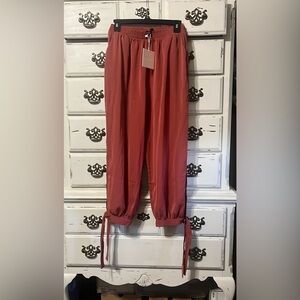 Kittenish Jogger Pants NWT size large